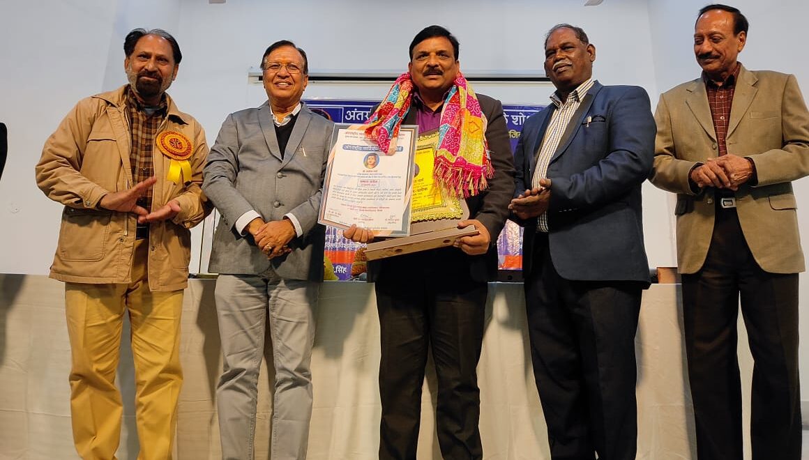 वरिष्ठ पत्रकार डॉ.मनोज वर्मा अंतर्राष्ट्रीय सावित्रीबाई फुले अवार्ड से सम्मानित