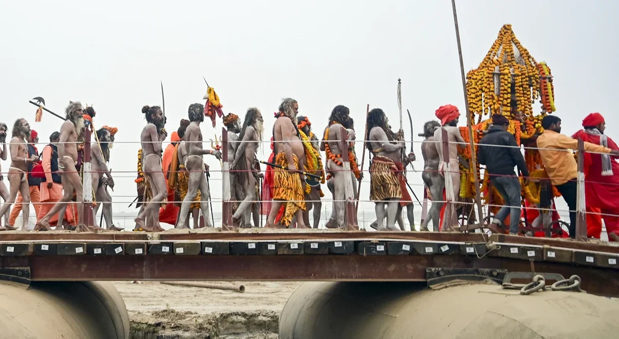 अखाड़ा परिषद की अपील; अफवाह पर ध्यान न दें। जिस घाट के करीब हैं, वहीं स्नान करें
