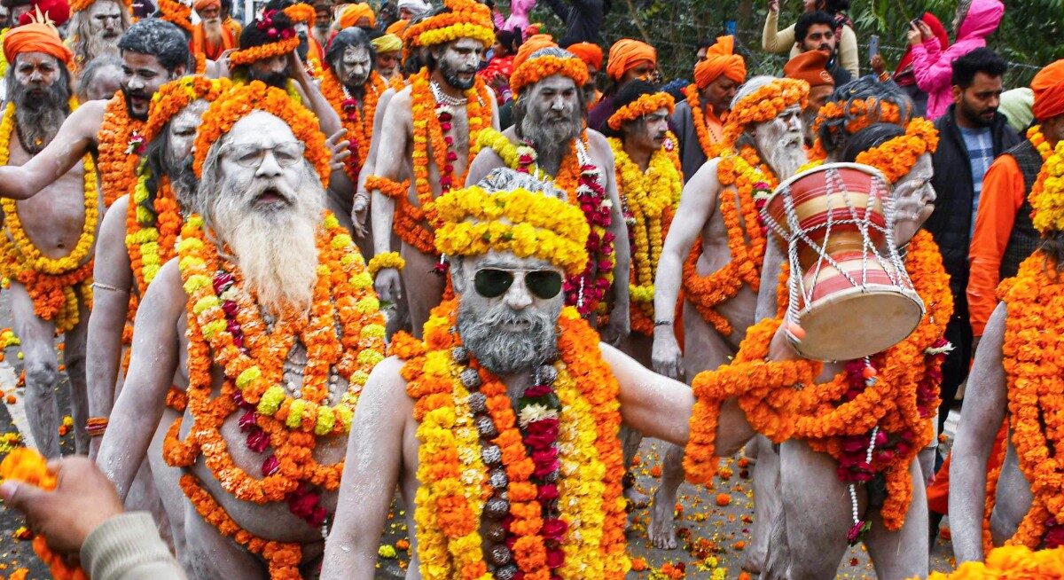 महाकुंभ में पहले दिन डेढ़ करोड़ लोगों ने लगाई आस्था की डुबकी