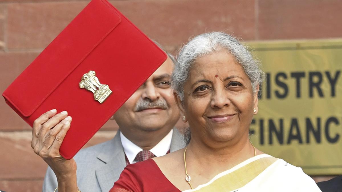 बजट 2025 में 12 लाख रुपये तक की आय पर टैक्स छूट