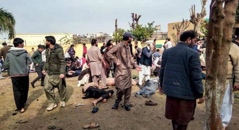 pakistan-islamabad-suicide-bombing-attack-at-shia-mosque-in-pakistan