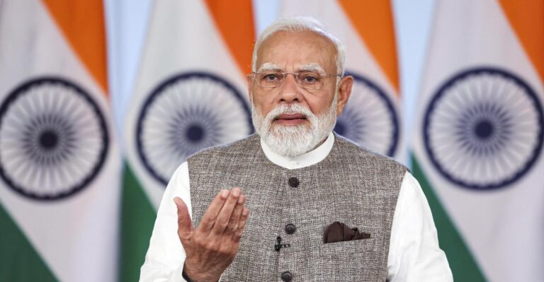 pm-modi-speech-controversy-714-leaders-intellectuals-demand-election-commission-inquiry