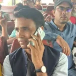 BJP-Mantri hathras -yatendra-sharma-travel by bus