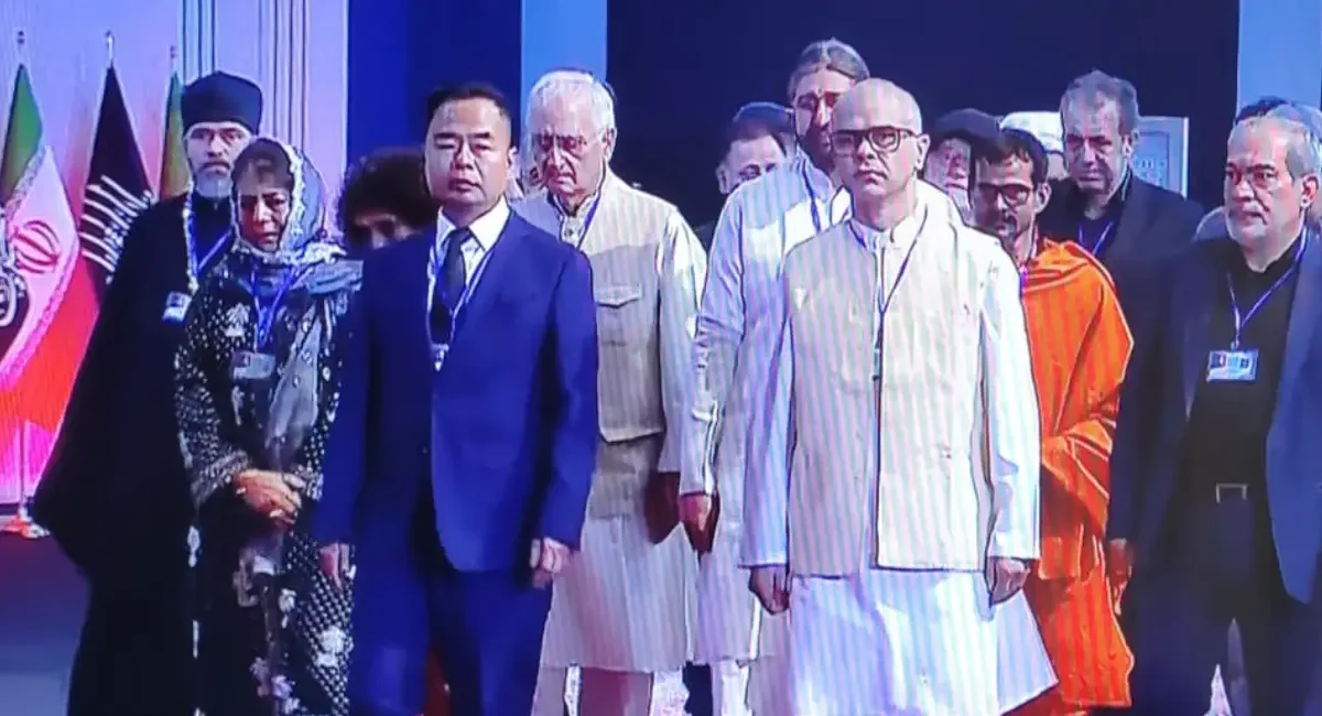indian-religious-leaders-offered-prayers-before-khamenei-coffin