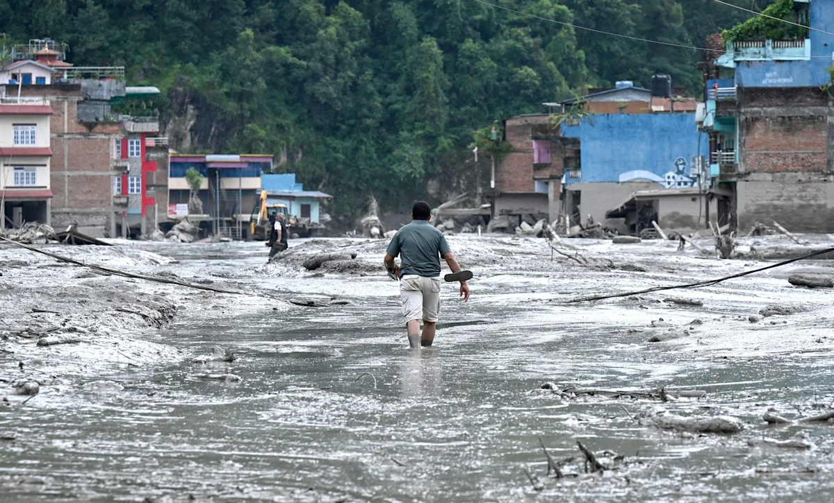 nepal-flood 900-people-nepalis-indians-and-foreign-tourists-missing