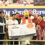 punjab-free-tirth-yatra-buses-flag-off-kejriwal-mann