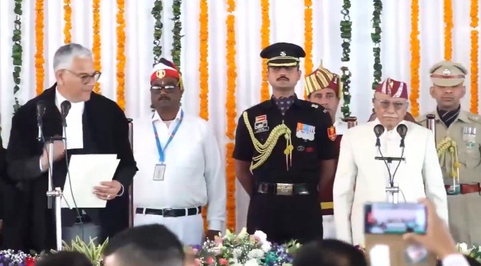 uttarakhand-new-governor-dr-dhal-singh-bisen-takes-oath-ceremony